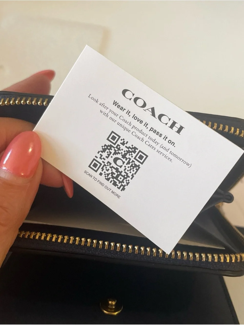 Coach compact zip
